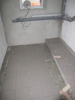 Fliesen in der Waschküche – DIY-Workblog.de