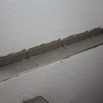 Abstellfläche mit Fliesen